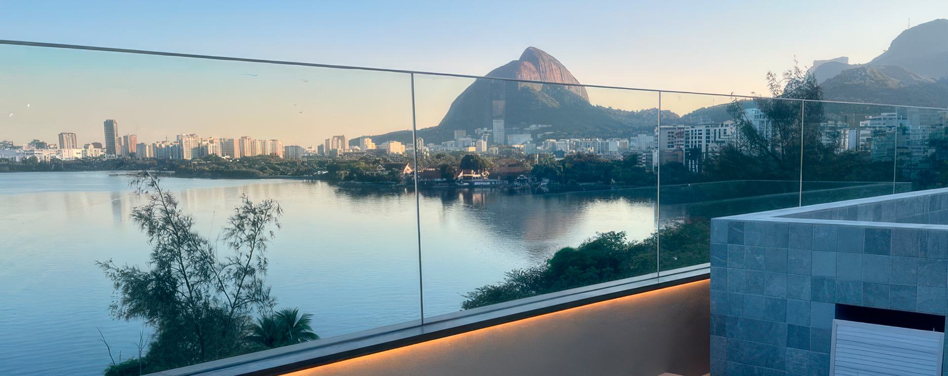 Guarda-corpo e fechamento de varanda